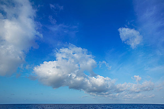 积云,蓝天,上方,水,地平线