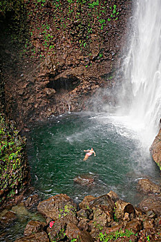 游泳,中间,火腿,瀑布,多米尼克,东加勒比,西印度群岛,脚