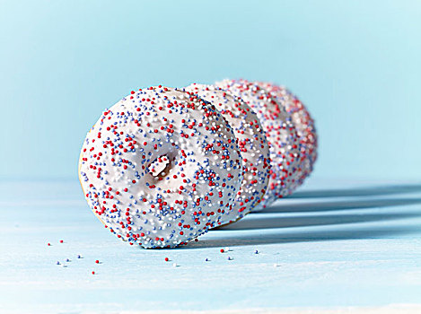 甜甜圈,白色,糖衣,彩色,糖粒浇料