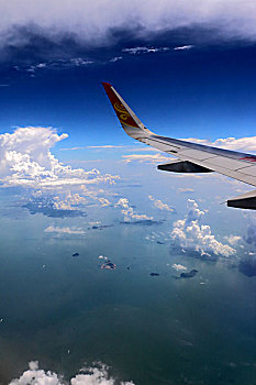 飞行在重庆至台湾台北的航线上