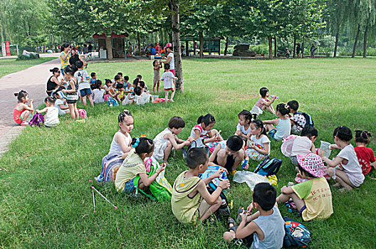 幼儿园夏令营活动