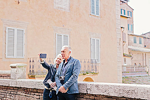 游客,情侣,智能手机,城市,锡耶纳,托斯卡纳,意大利