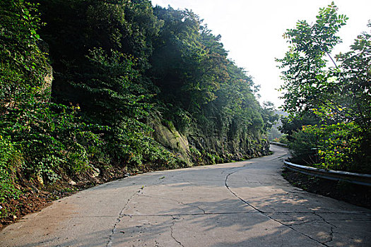 山间公路