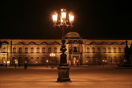 茨温格尔宫,德累斯顿,晚间,光亮