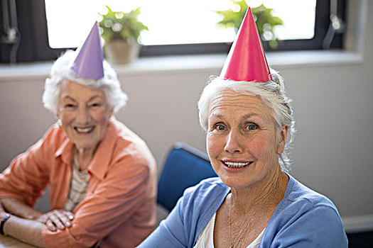 头像,微笑,老人,朋友,穿,派对帽,养老院