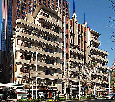 上海常德路,原名赫德路,号常德公寓,原名爱丁顿公寓