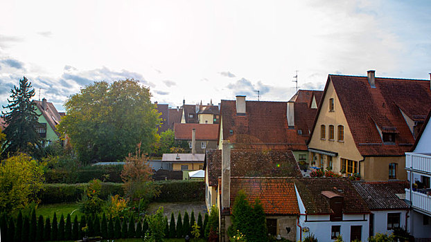 德国巴伐利亚罗腾堡童话镇俯视城市中的建筑与街道