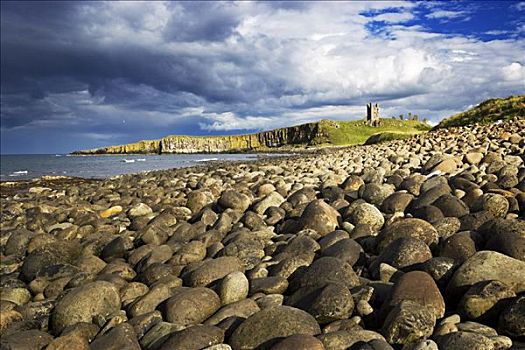 岩石,海滩,城堡,诺森伯兰郡,诺林伯利亚,英格兰,英国