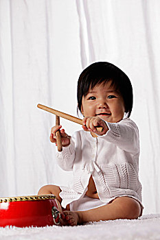 中国人,婴儿,红色,鼓,拿着,鼓槌