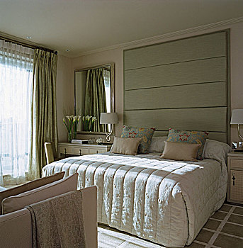 现代,卧室,大,棉絮,丝绸,墙壁,高处,床