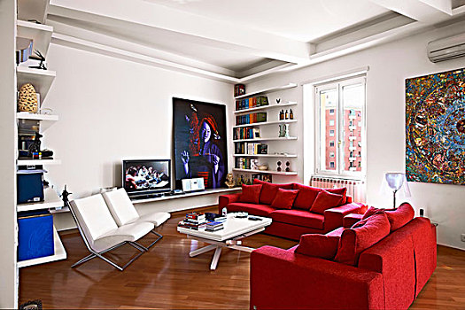 现代,休息区,两个,舒适,红色,沙发,白色,软垫,扶手椅,茶几