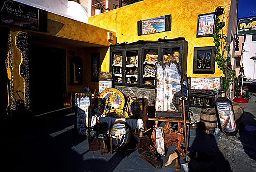 希腊圣托里尼岛工艺品店内景