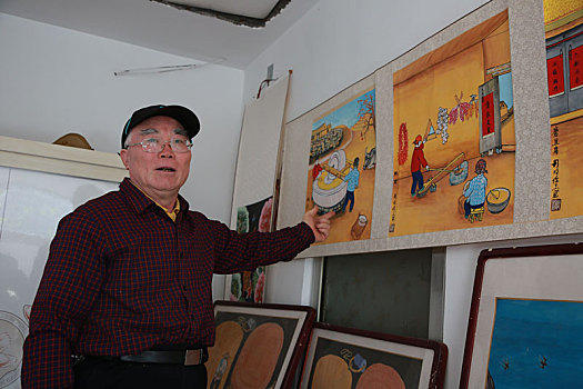 山东省日照市,68岁退休教师,用丹青妙笔记录农村生活巨变