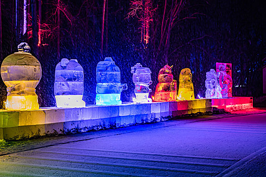 中国长春净月潭国家森林公园冰雪世界夜景及沿途灯光秀景观