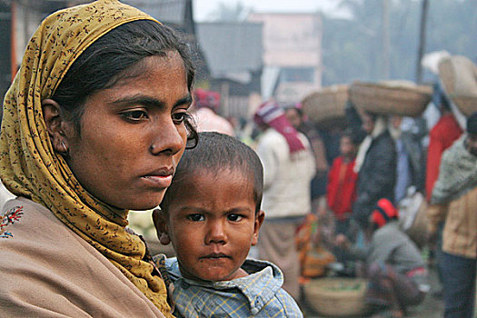 母子,收集,拒绝,蔬菜,销售,市场,库尔纳市,孟加拉
