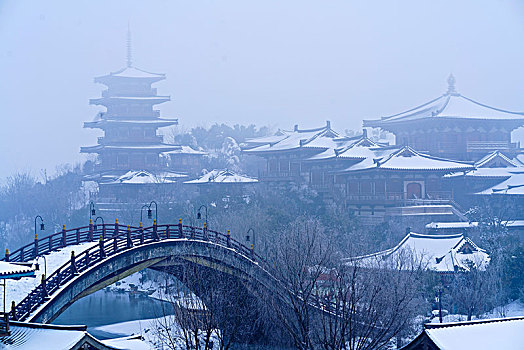 湖北襄阳影视城雪景