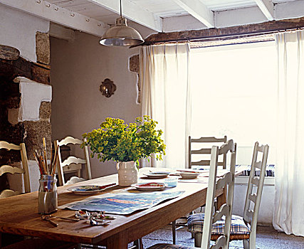 白色,涂绘,椅子,围绕,朴素,木质,餐桌,关注,绘画
