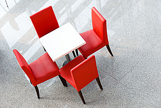 俯视,白色,桌子,四个,红色,椅子,靠近