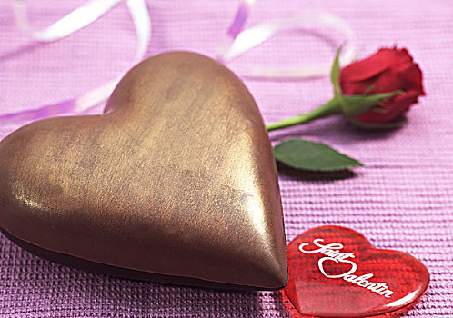 巧克力桃心,情人节,红玫瑰