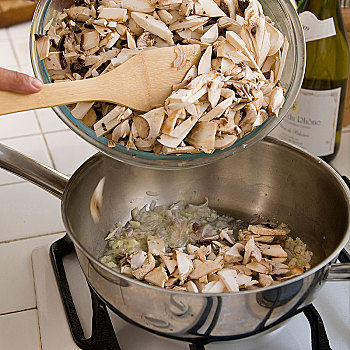 棕褐色,蘑菇,葱类,锅,准备,蘑菇汤