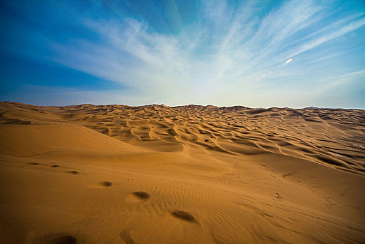 库木塔格沙漠风景区