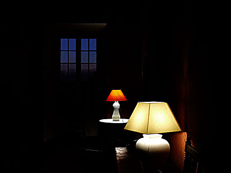 夜晚,室内,暗色,两个,桌子,灯,窗户,背景,法国,2007年