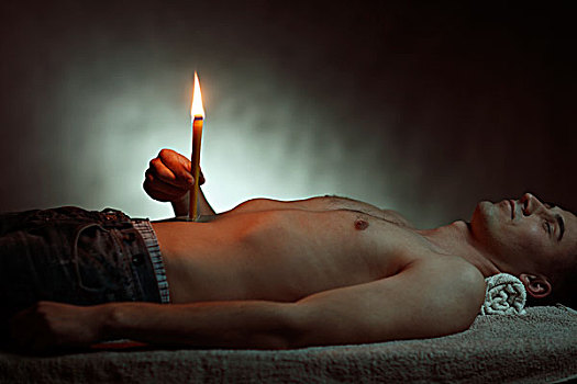 男人,24岁,身体,蜡烛