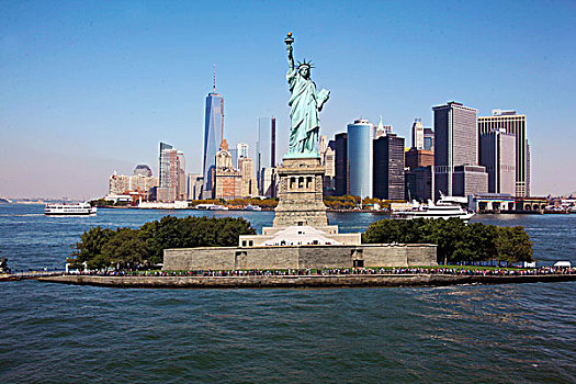 美国纽约曼哈顿岛及自由女神像