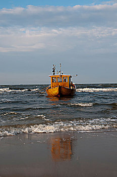 渔船,阿尔贝克海滨,波罗的海,梅克伦堡前波莫瑞州,德国,欧洲