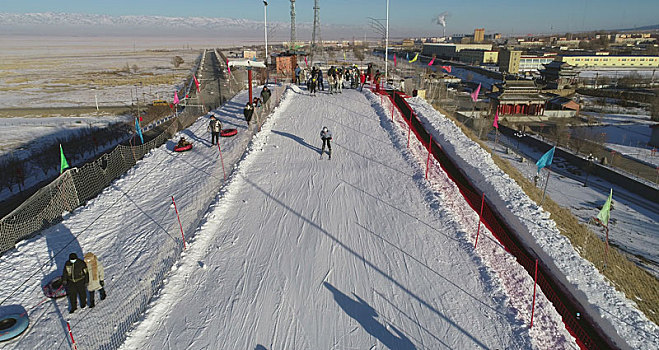 航拍新疆巴里坤滑雪场