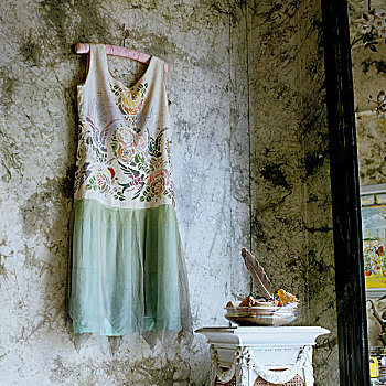 夏裙,衣架,墙壁