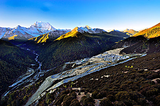 雪山,亚丁,甘孜,稻城,金山,盘山公路,乡村