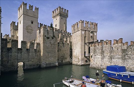 城堡,围绕,水,湖,加尔达,意大利