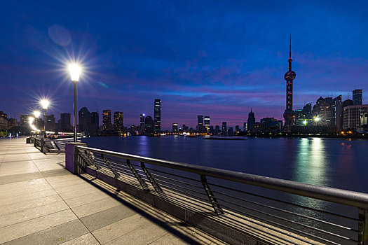 上海外滩的黎明