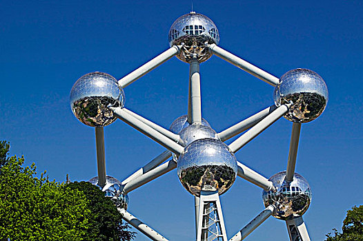 仰视,纪念建筑,原子塔,布鲁塞尔,比利时