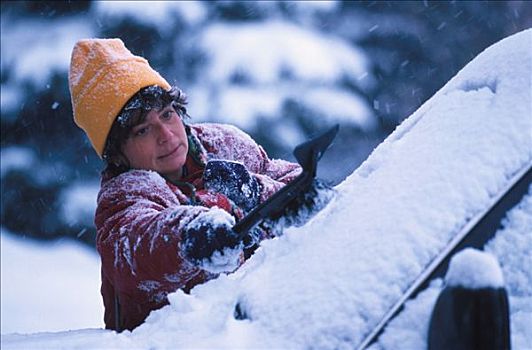 女人,刮擦,雪,挡风玻璃