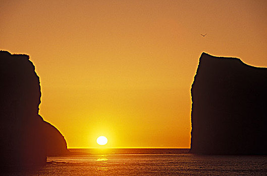 皮尔斯山岩,日出,加斯佩半岛,魁北克,加拿大