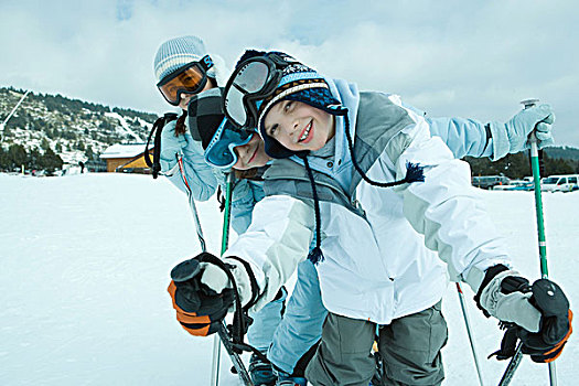 孩子,滑雪,雪,倚靠,看镜头,微笑,头像