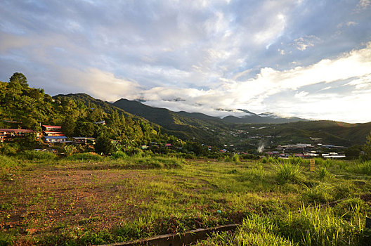 京那巴鲁山,日出