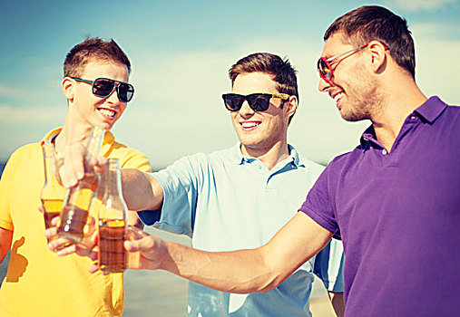 夏天,休假,度假,高兴,人,概念,群体,朋友,乐趣,海滩,瓶子,啤酒,无酒精饮料