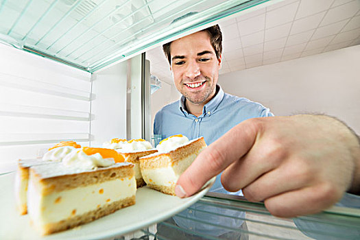 男人,蛋糕,风景,室内,冰箱