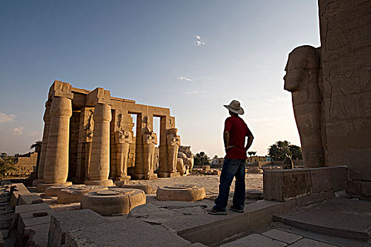 拉美西斯二世神殿,纪念,拉美西斯二世神庙,路克索神庙,埃及