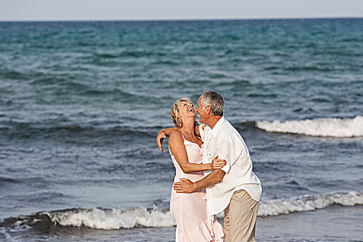 情侣,搂抱,海滩,帕尔马,西班牙