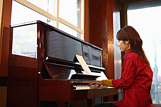 女青年,演奏,钢琴