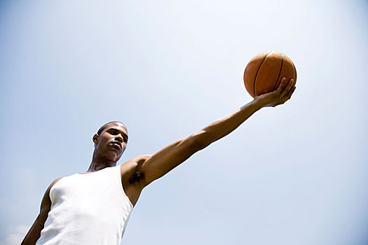 年轻,美国黑人,拿着,室外,篮球,伸展手臂