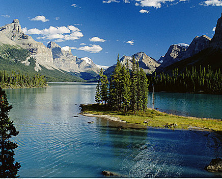 玛琳湖,艾伯塔省,加拿大