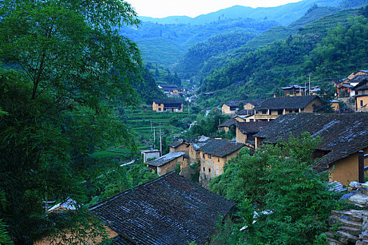 山村,土墙