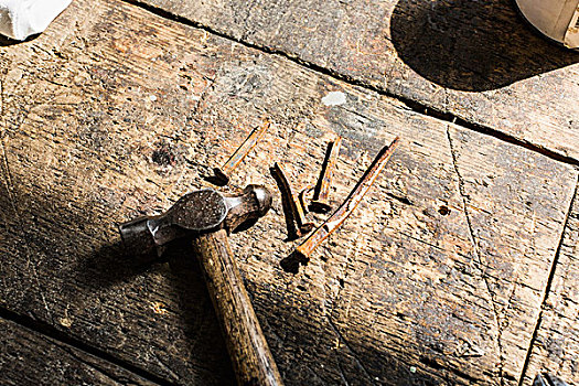 工作台,木匠,修复,破旧,边缘,切削,锯,洞,小,生锈,钉子,锤子