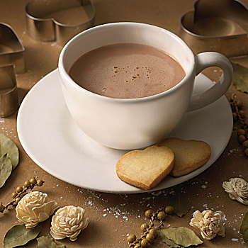杯子,热巧克力,两个,心形,奶油甜酥饼,饼干,饮料
