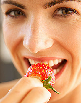 女人,咬,草莓